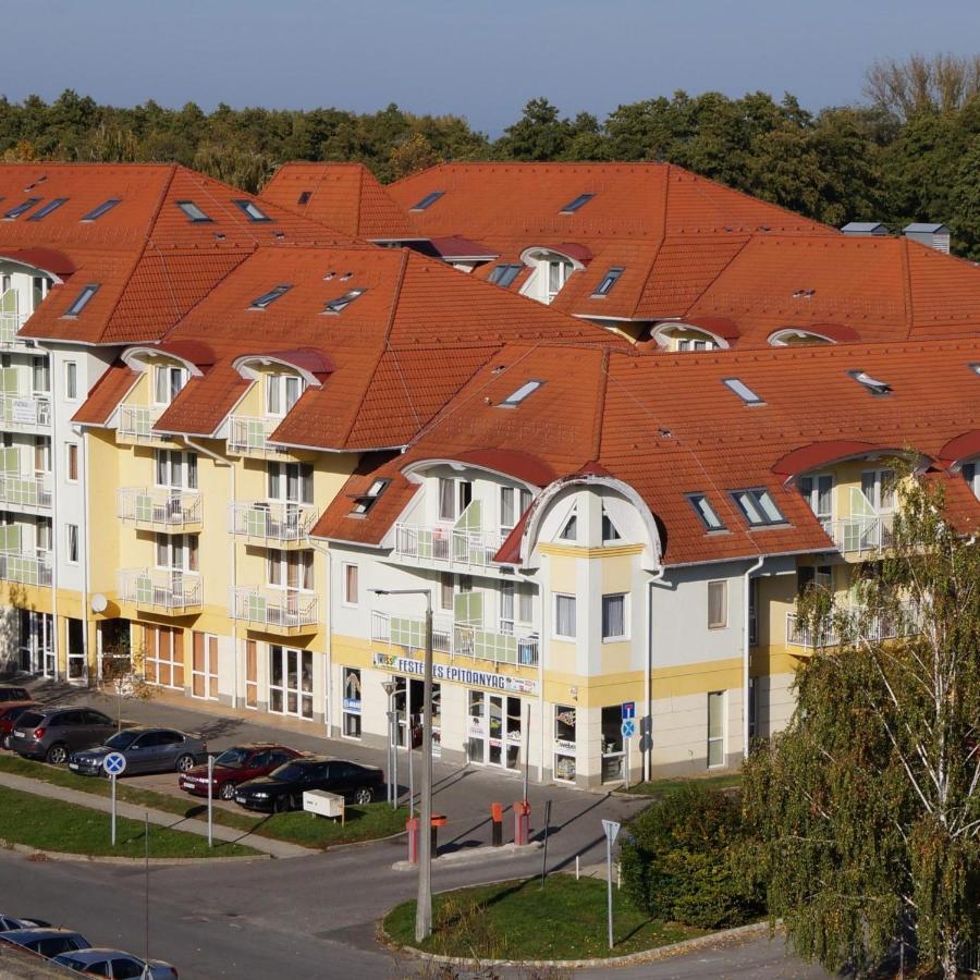 Tip Top Wellness Apartman Zalakaros Eksteriør billede