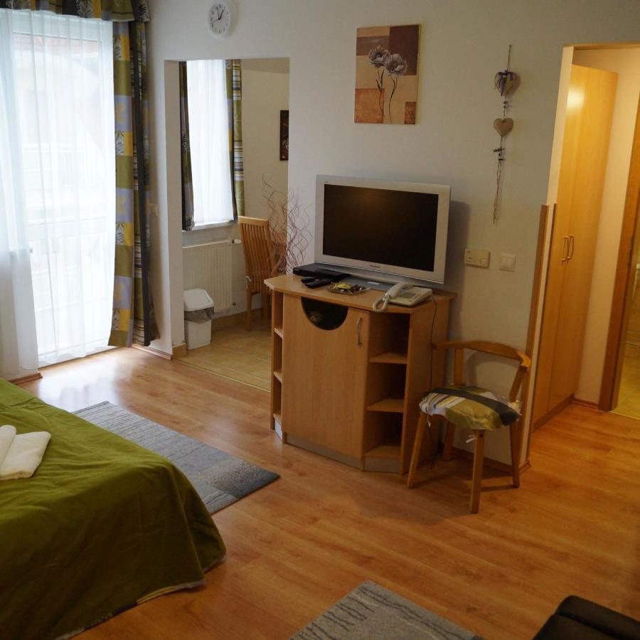 Tip Top Wellness Apartman Zalakaros Eksteriør billede